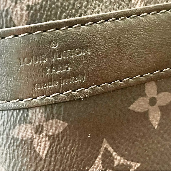 Keepall 50 black and gray. Like new condition,. Perfect addition to collection!! - Picture 10 of 16